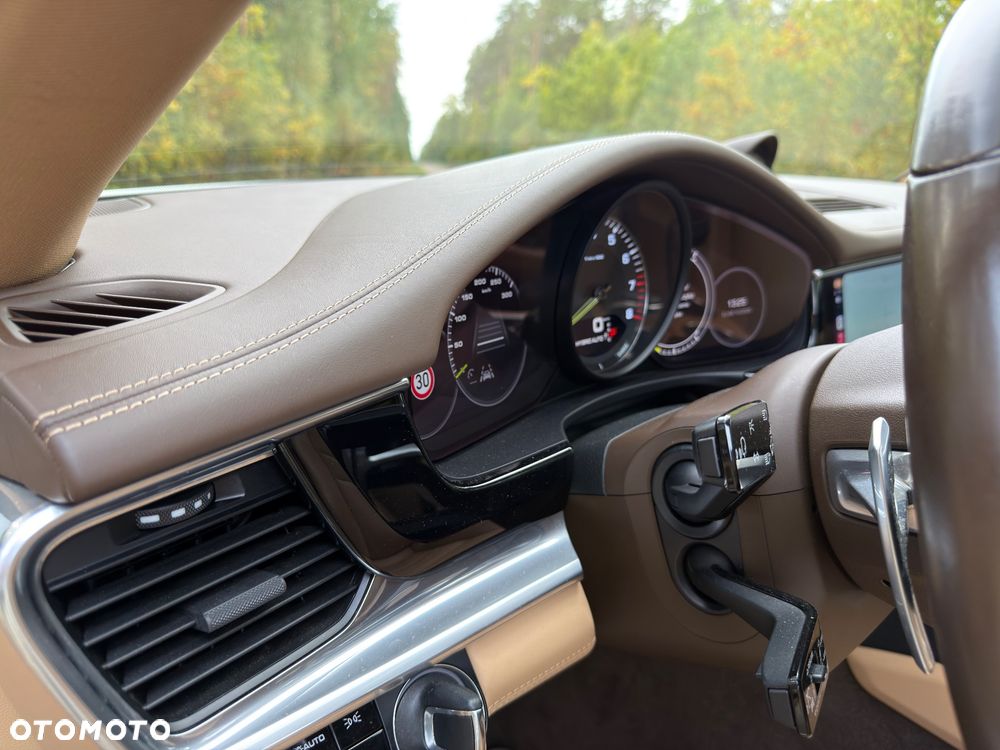 Porsche Panamera 4 E-Hybrid - 14