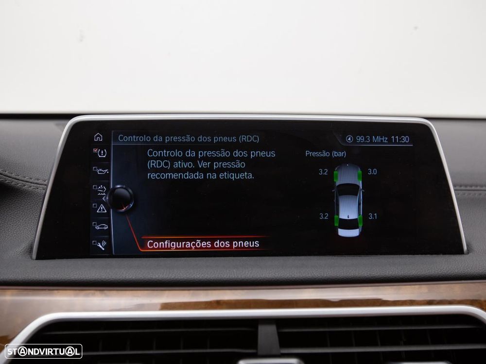 BMW 740 - 32