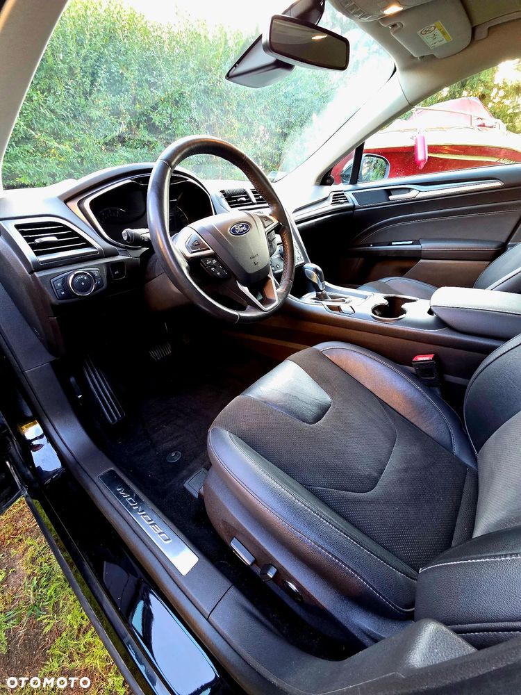 Ford Mondeo 2.0 TDCi Titanium PowerShift - 19