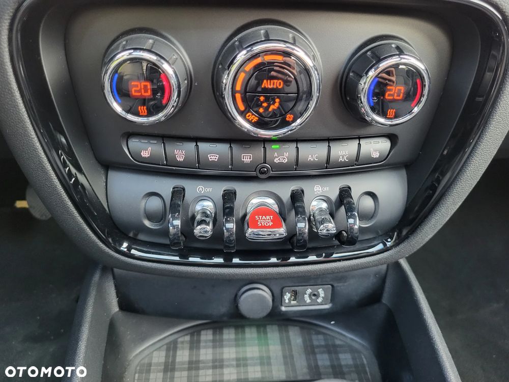 MINI Clubman Cooper SD - 17