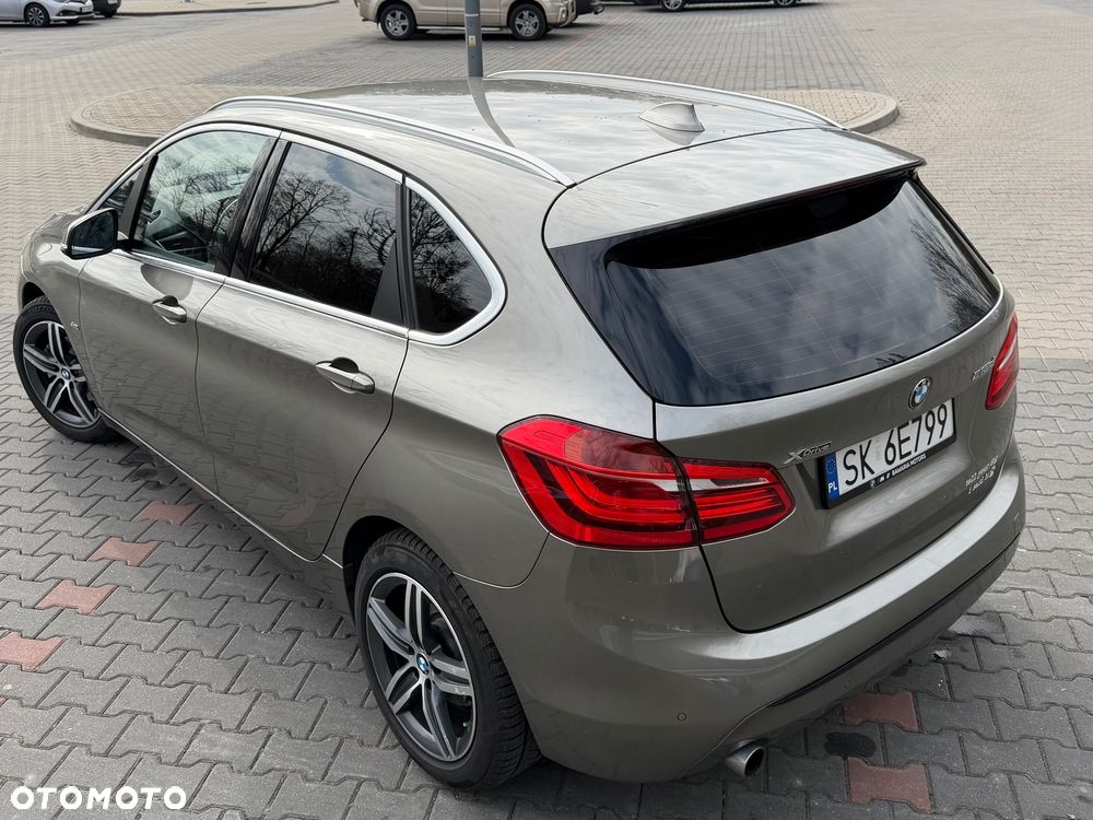 BMW Seria 2 218d xDrive Sport Line sport - 8