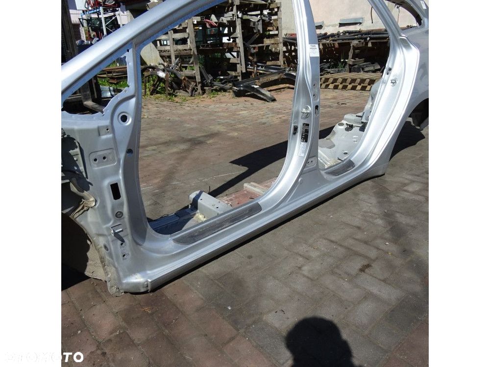 KIA CEED II KOMBI PRÓG LEWY KC - 2