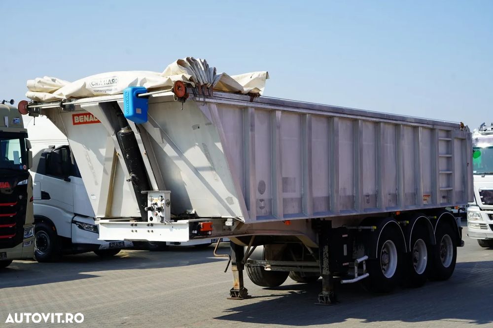 Benalu BENALU / 24 m3 / ALUMINIU / AXĂ RIDICATĂ / GREUTATE: 5.300 KG / PERDĂ ELECTRICĂ / JANTE DIN ALIAJ - 3