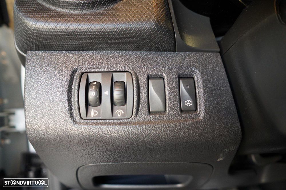 Renault Clio Sport Tourer - 24