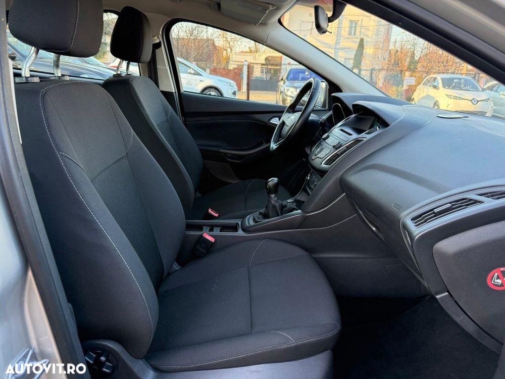 Ford Focus 1.0 EcoBoost Trend - 17