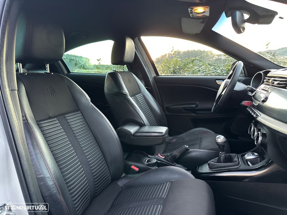 Alfa Romeo Giulietta 1.6 JTDm Progression - 41