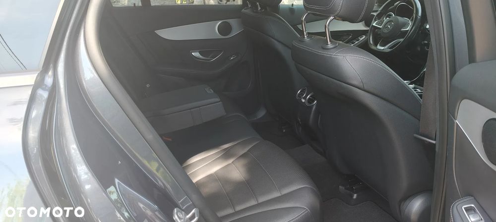 Mercedes-Benz GLC 250 d 4Matic 9G-TRONIC AMG Line - 35