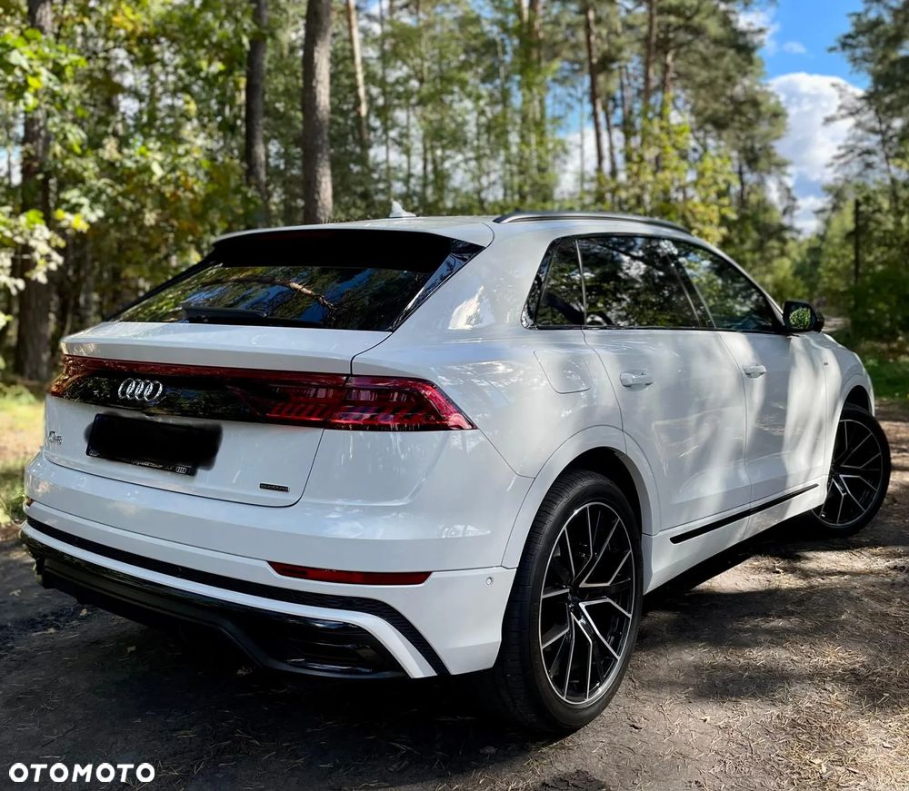 Audi Q8 - 11