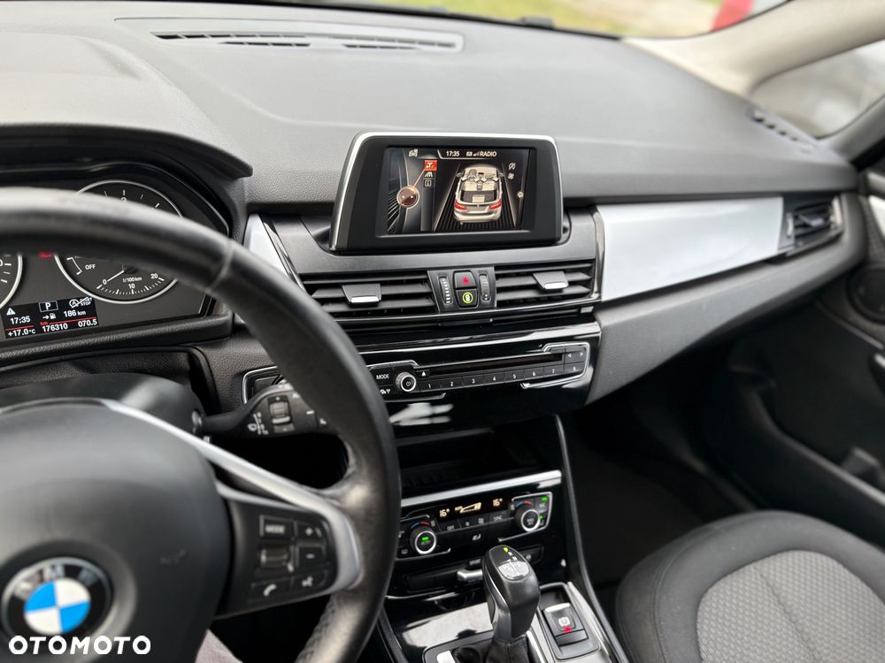 BMW Seria 2 216d - 33