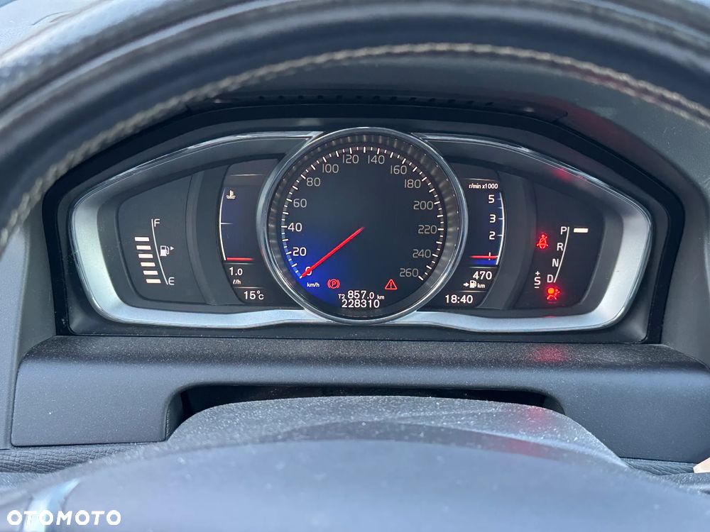 Volvo XC 60 D4 Geartronic RDesign - 16