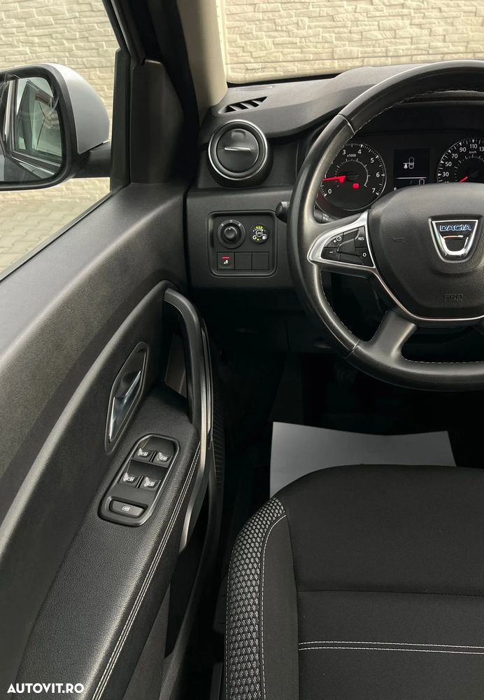 Dacia Duster 1.6 SCe Prestige jante 17" - 15