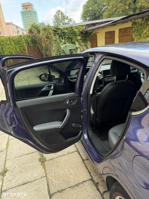 Peugeot 208 1.2 PureTech Allure S&S - 13