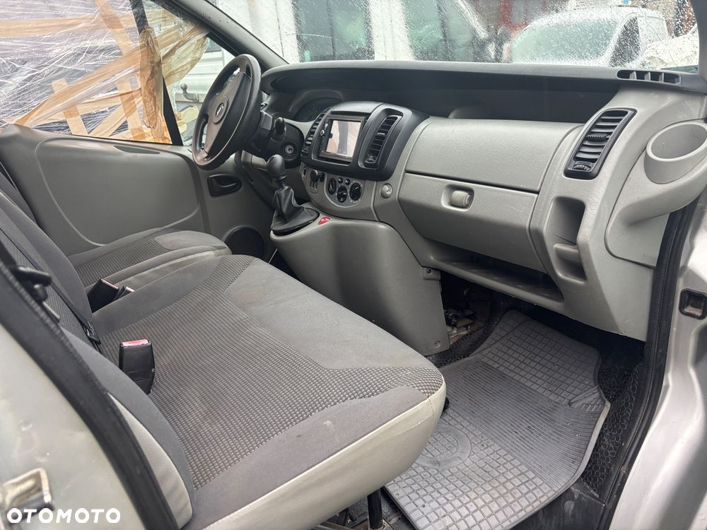 Opel vivaro - 8