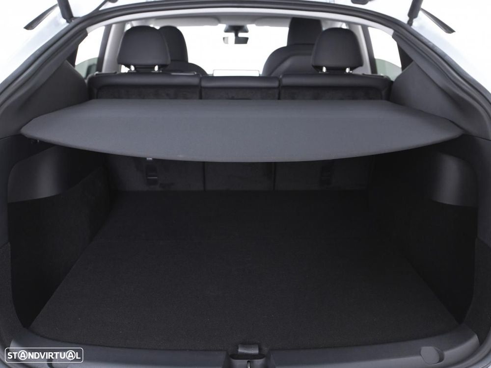 Tesla Model Y RWD - 12