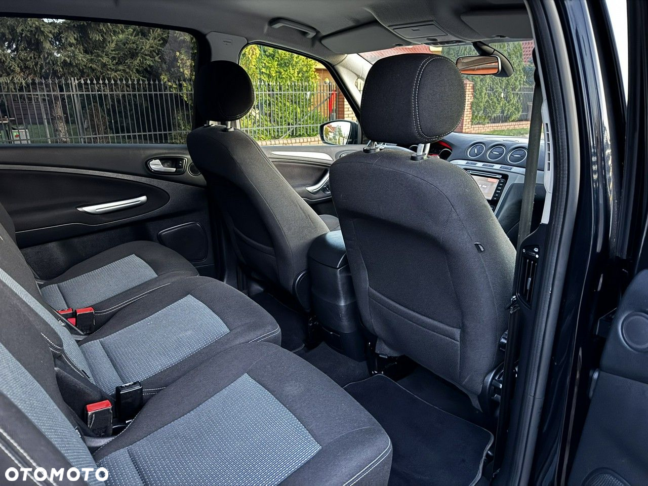 Ford S-Max - 24
