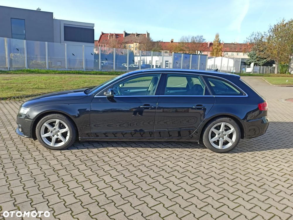 Audi A4 Avant 2.0 TDI Limited Edition - 5
