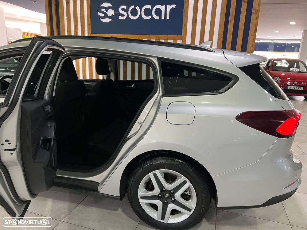 Ford Focus SW 1.0 EcoBoost Active - 11