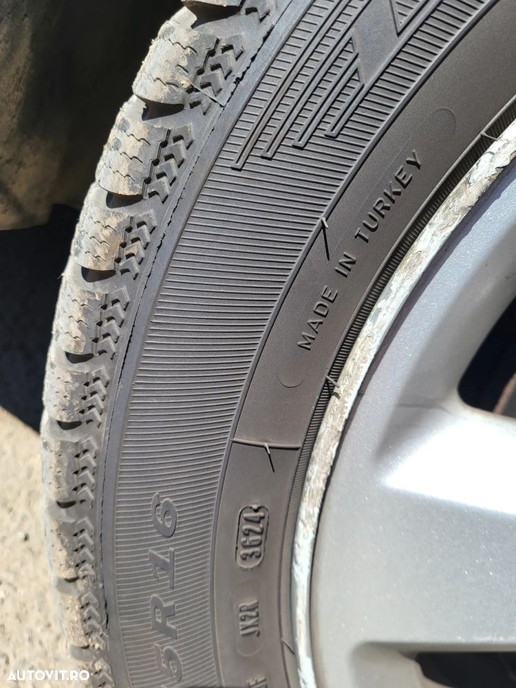 Ford Focus 1.6 TDCi DPF SYNC Edition - 23