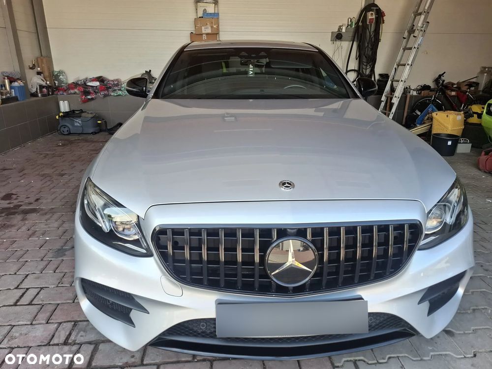 Mercedes-Benz Klasa E 250 9G-TRONIC AMG Line - 1