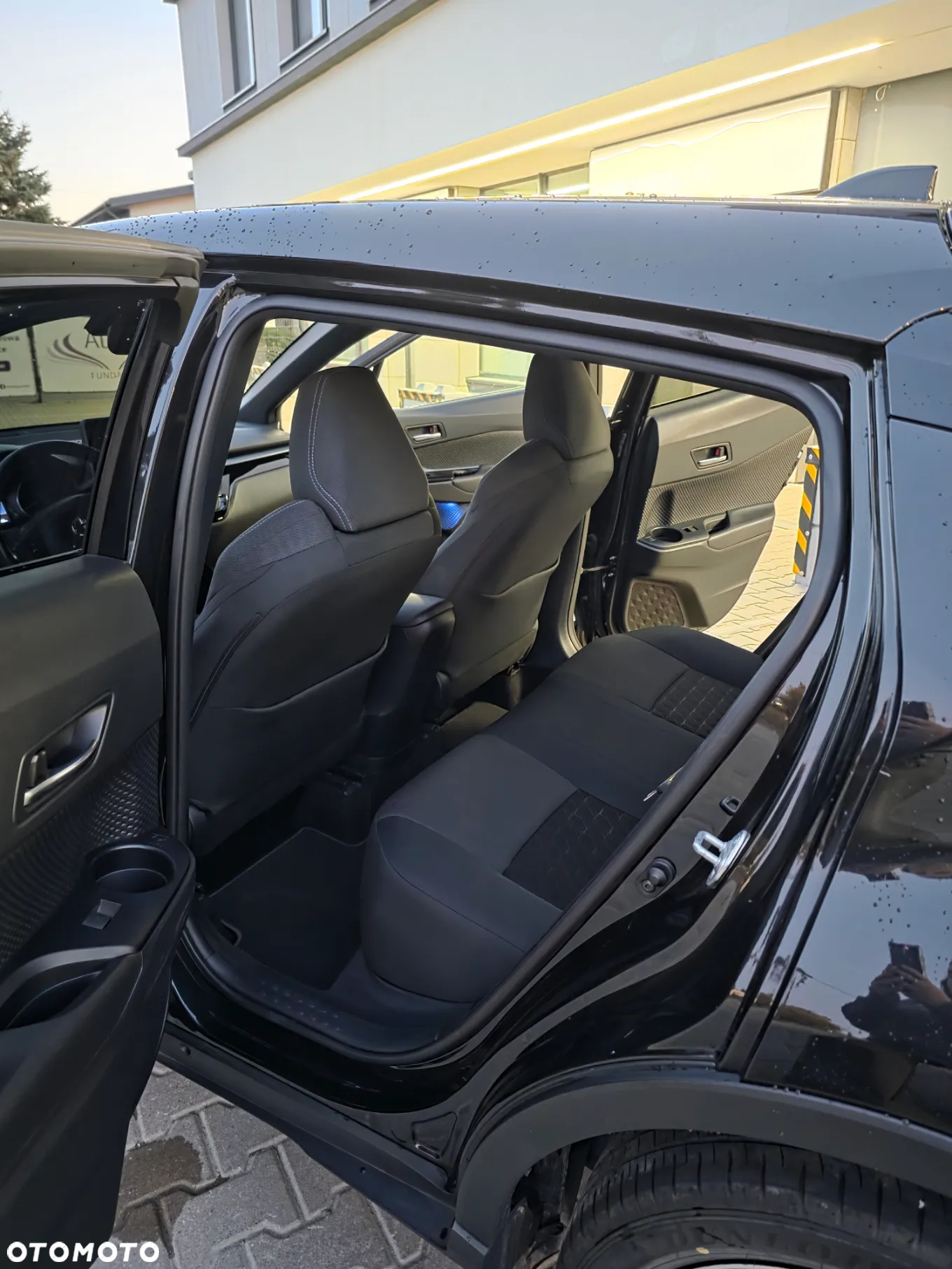 Toyota C-HR 1.2 T Style - 11