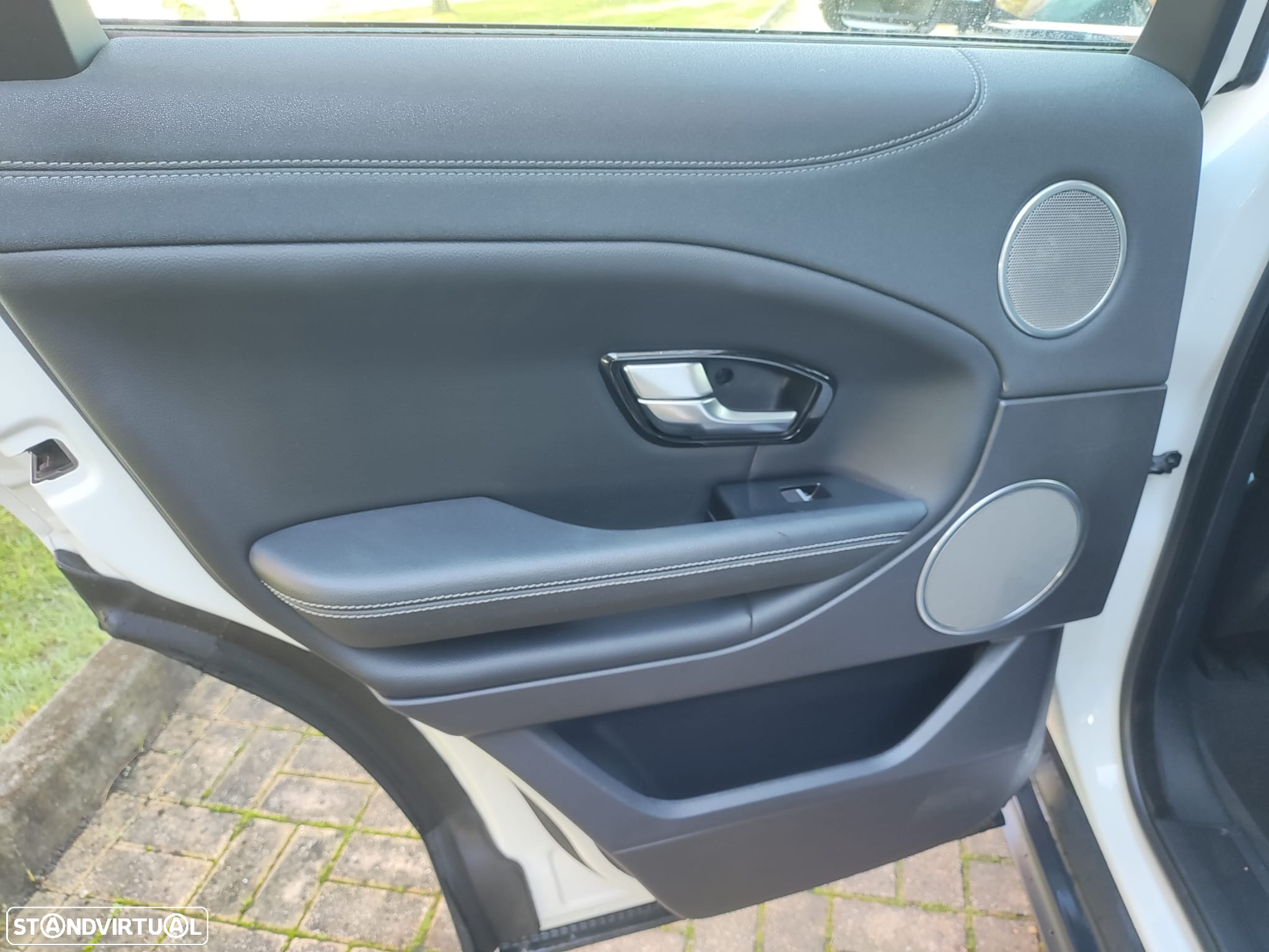 Land Rover Range Rover Evoque 2.0 TD4 SE Dynamic Auto - 41