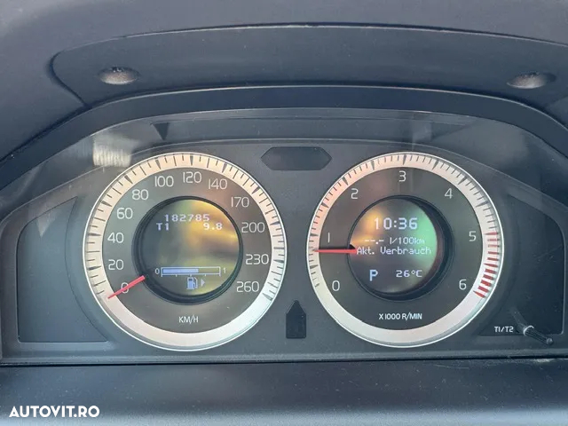 Volvo XC 60 D4 Momentum - 19