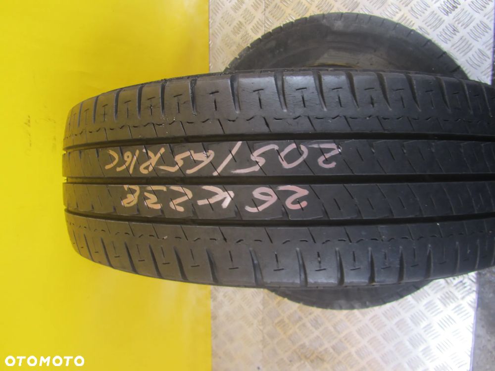 Opony Michelin Agilis 205/65  R16C - 2