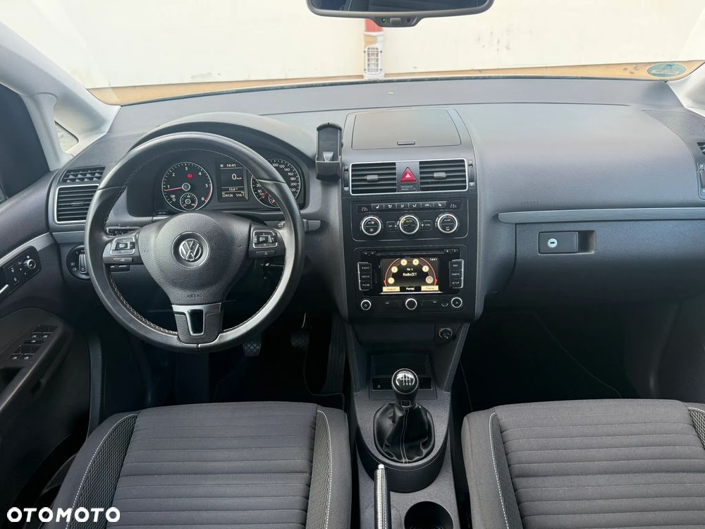Volkswagen Touran - 37