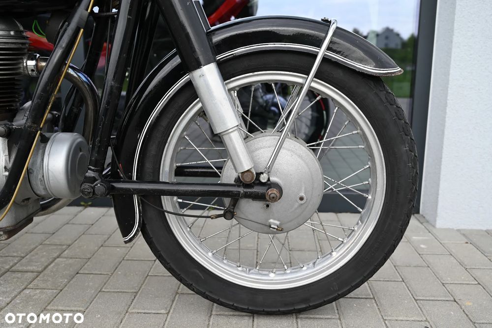 BMW R - 19