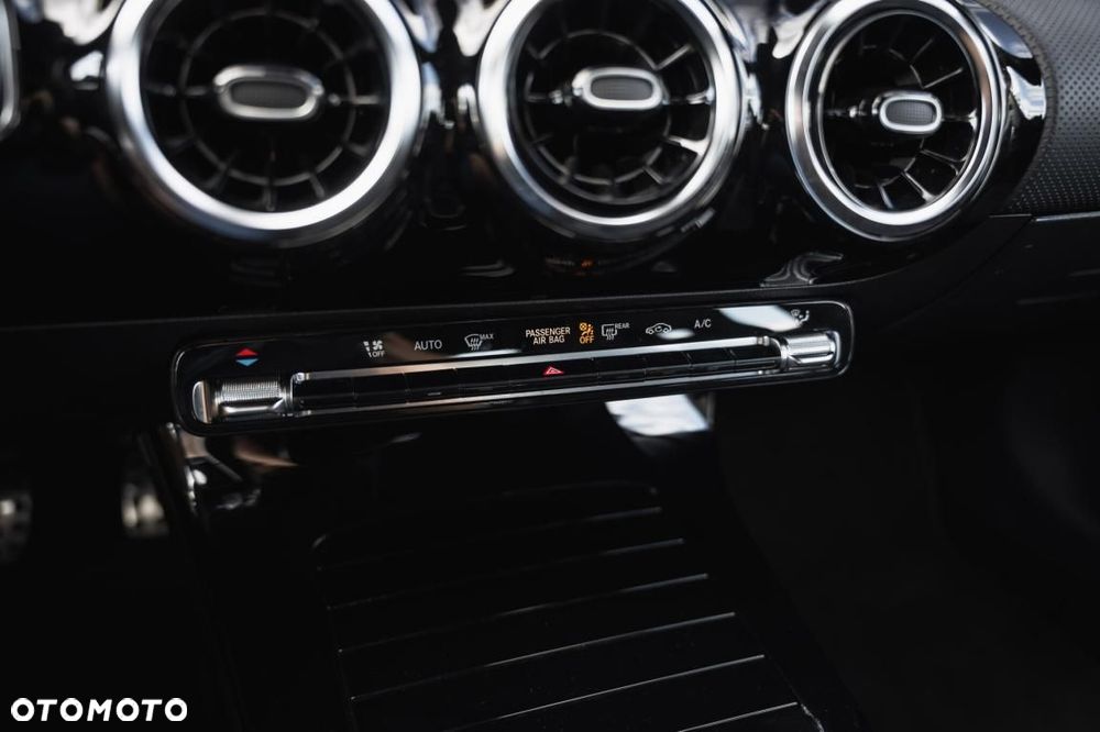 Mercedes-Benz CLA - 18
