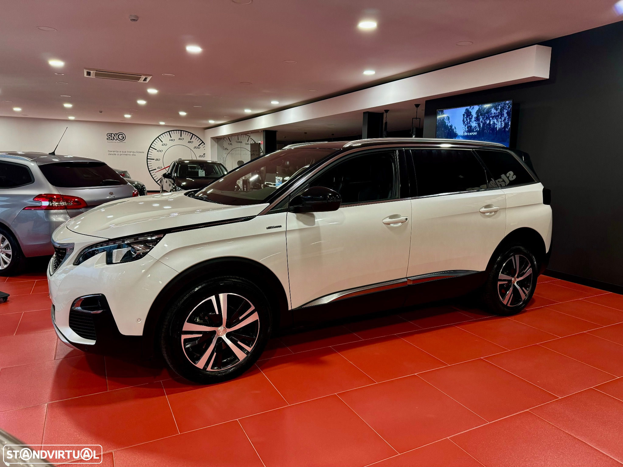 Peugeot 5008 1.6 BlueHDi GT Line EAT6 - 26