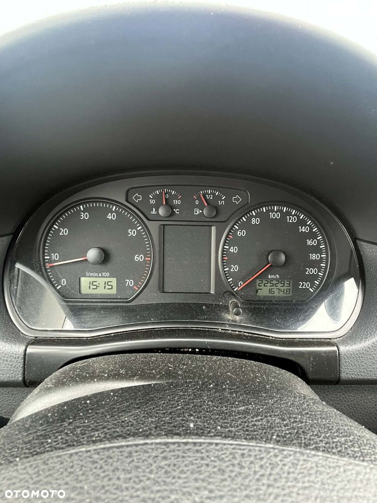 Volkswagen Polo 1.4 16V Comfortline - 11