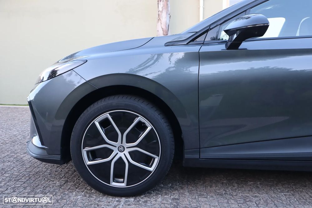 MG MG4 64 kWh Luxury - 9