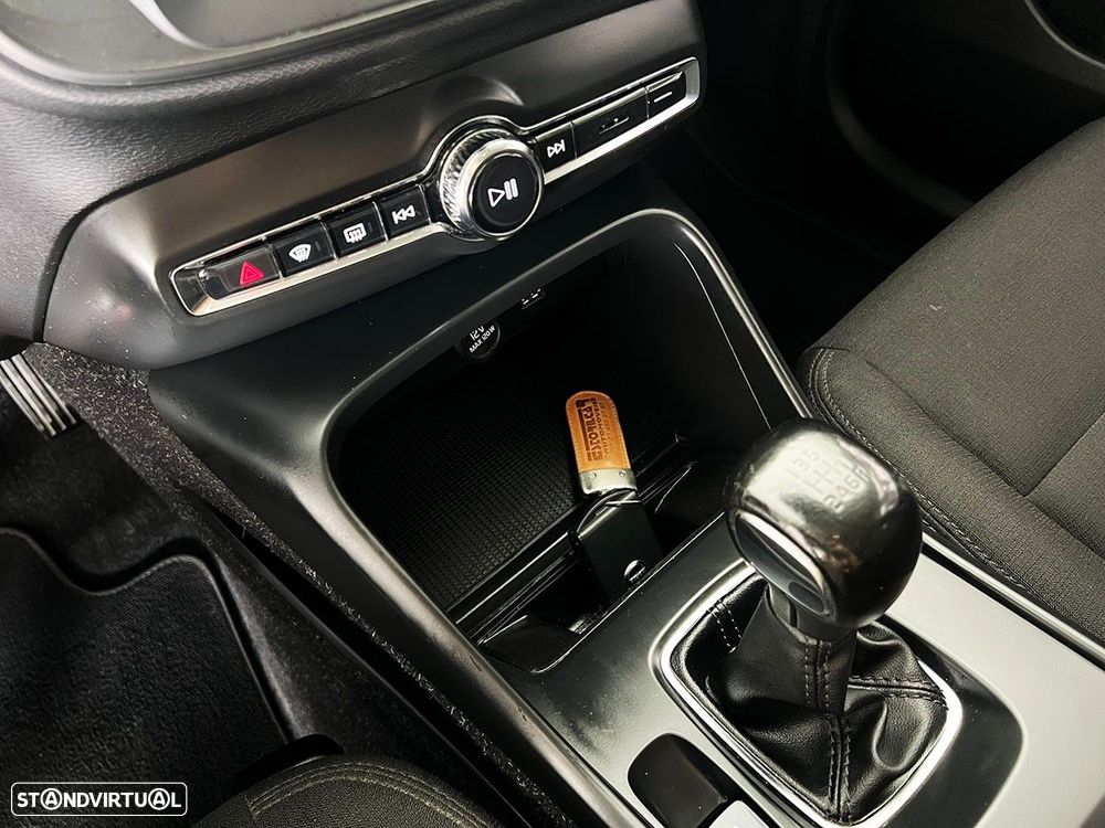 Volvo XC 40 2.0 D3 Momentum - 17