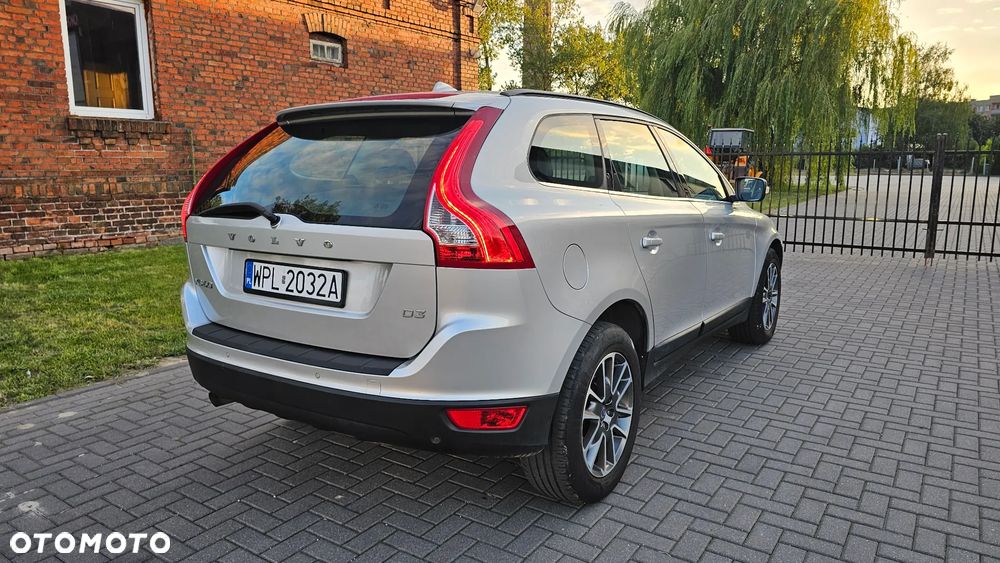 Volvo XC 60 D3 Momentum - 8