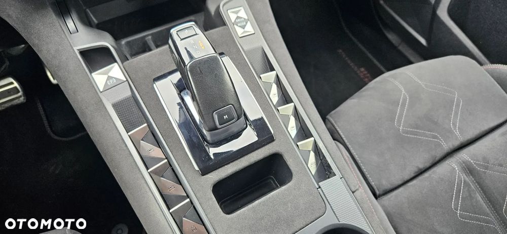 DS Automobiles DS 7 Crossback - 37