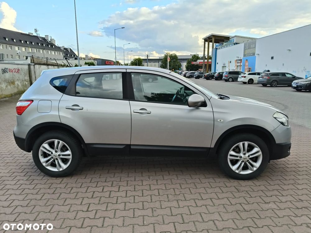 Nissan Qashqai 2.0 Visia - 4