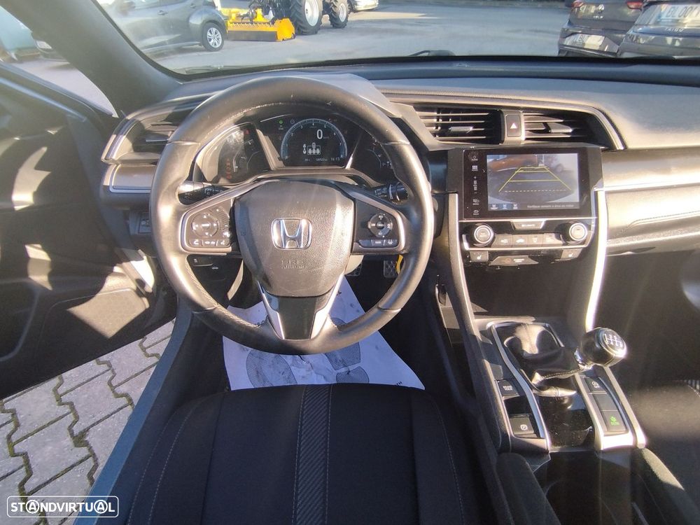 Honda Civic 1.0 i-VTEC Executive Premium - 11