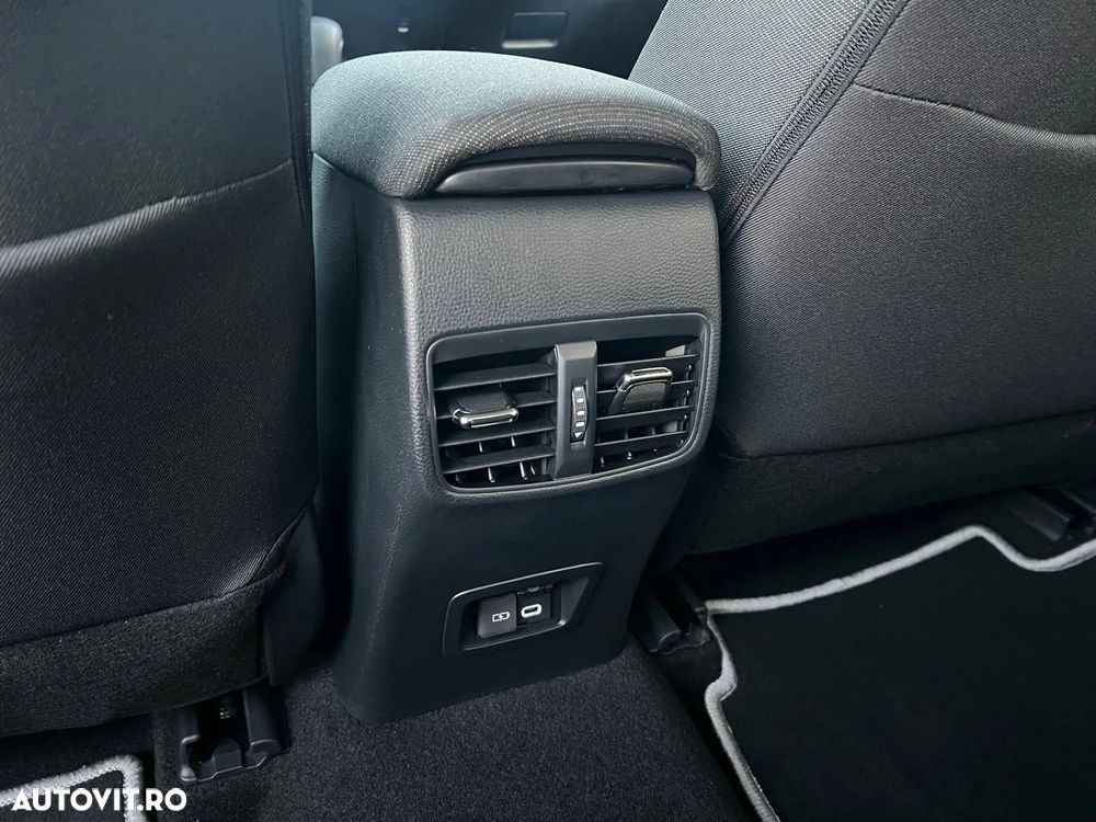 Toyota Corolla Sedan 1.8 HSD Dynamic - 21