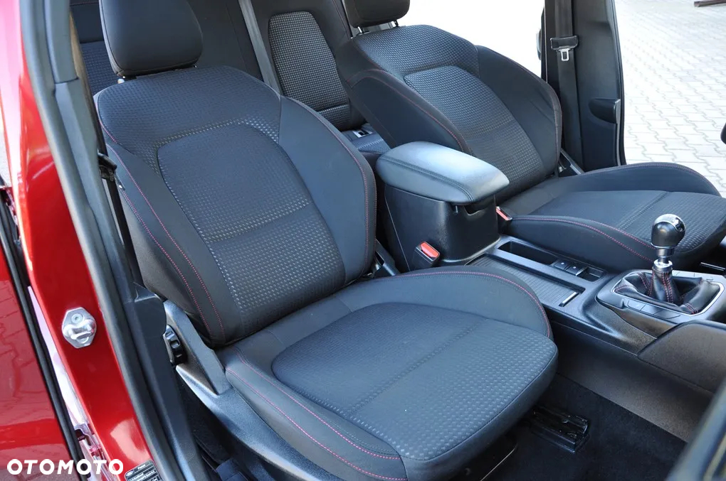 Ford Focus Turnier 1.5 EcoBoost Start-Stopp-System ST-LINE - 31