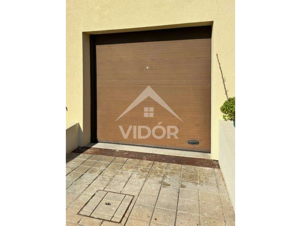 Lugar de Garagem em Paredes - Grande imagem: 3/8