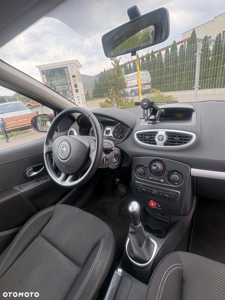 Renault Clio 1.2 16V 75 Dynamique - 15