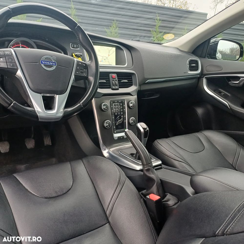 Volvo V40 D4 Ocean Race - 9