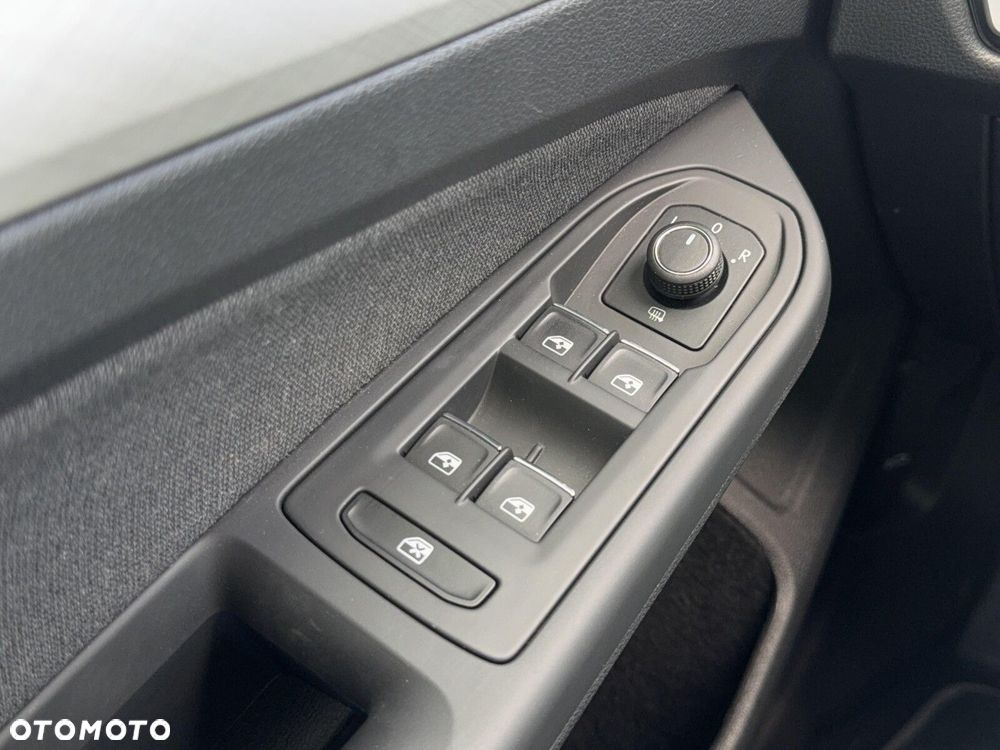 Volkswagen Golf - 32