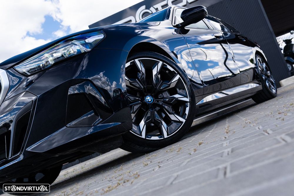 BMW i5 eDrive40 Pack Desportivo M Pro - 3