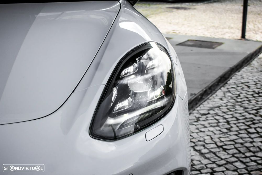 Porsche Panamera 4 E-Hybrid Platinum Edition - 8
