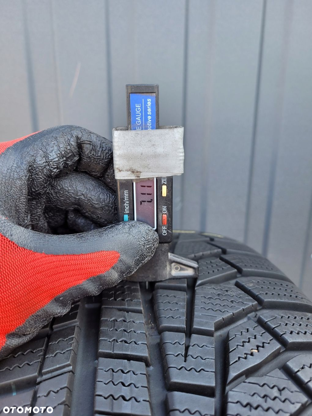 225/60 R18 104H Hankook Winter icept evo2 SUV - 2