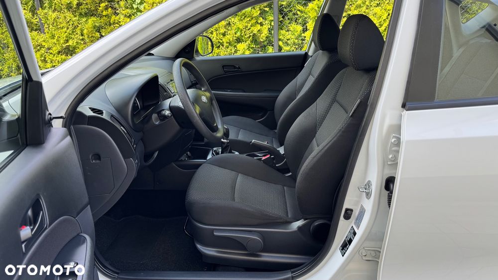 Hyundai i30 1.4 Intro Edition - 25