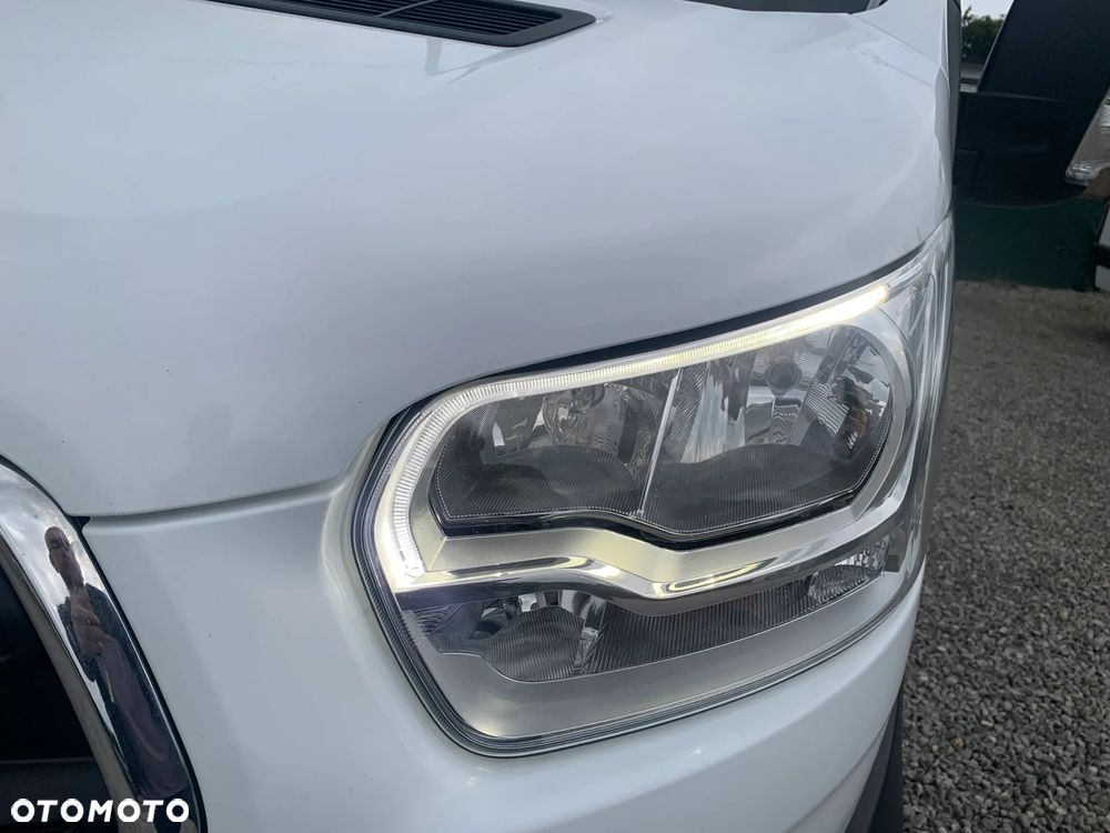 Ford TRANSIT 350 2,0 Ecoblue Trend 130KM L3H2 - 21