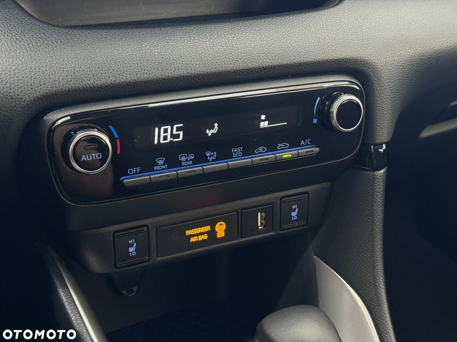 Toyota Yaris - 26